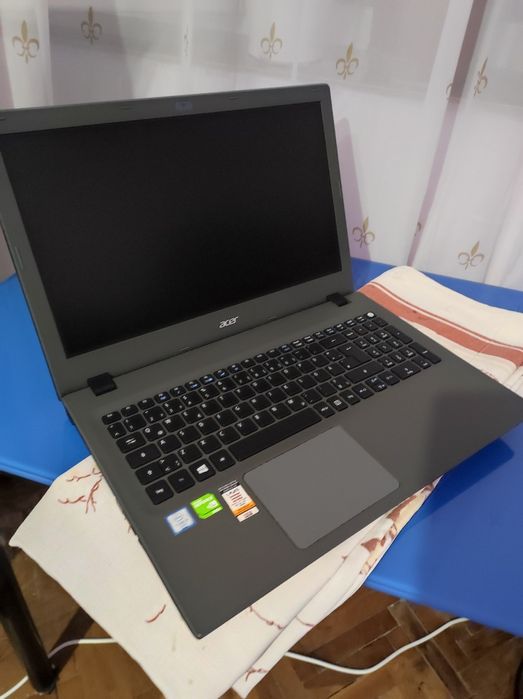 Laptopuri diferite modele