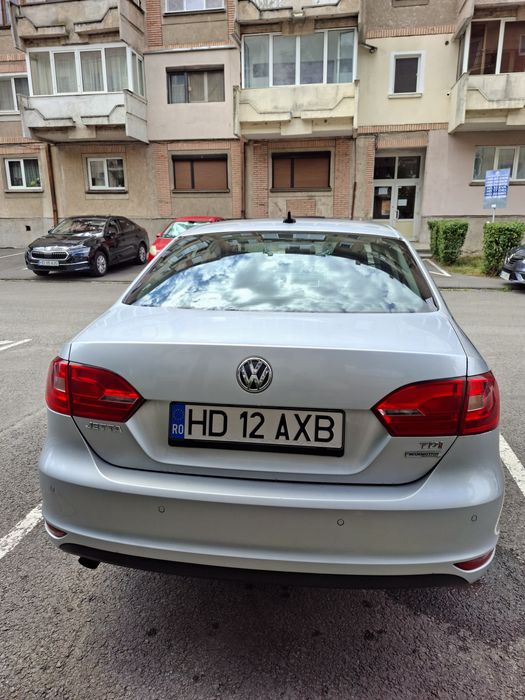 VOLKSWAGEN Jetta 2011 — imagine 4
