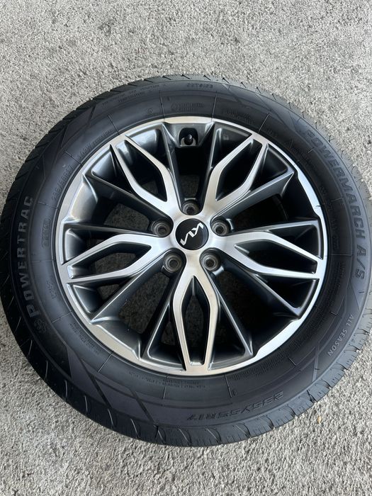 Kia k5 r17 diska balon