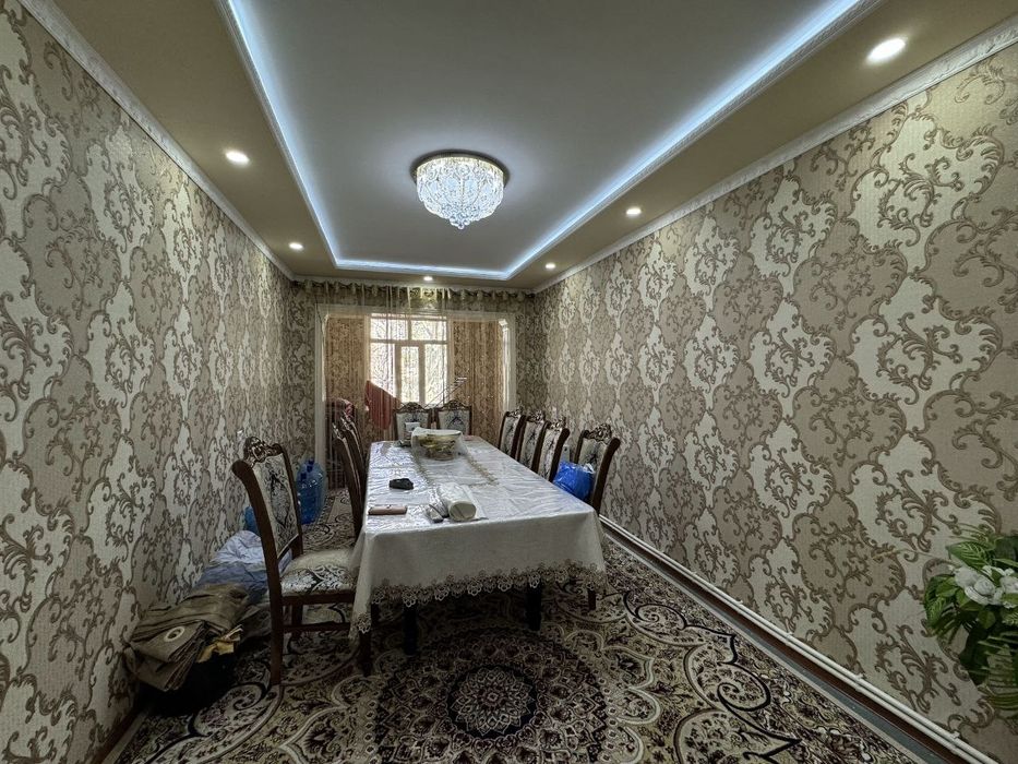 Продается 4х комнатная квартира. Чирчик