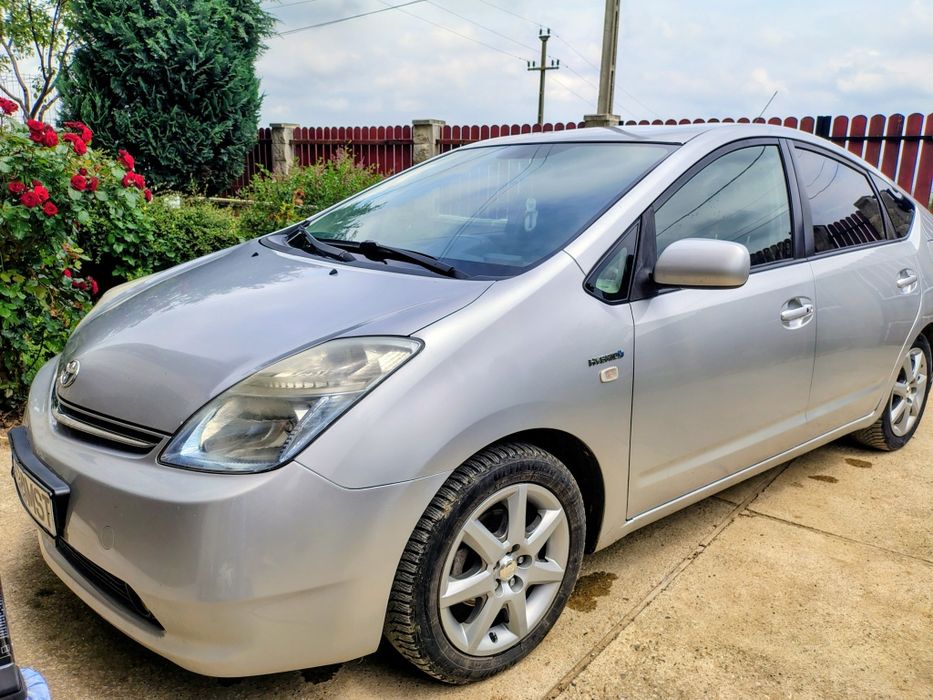 Toyota Prius 2 hybrid, fără ridesharing in istoric
