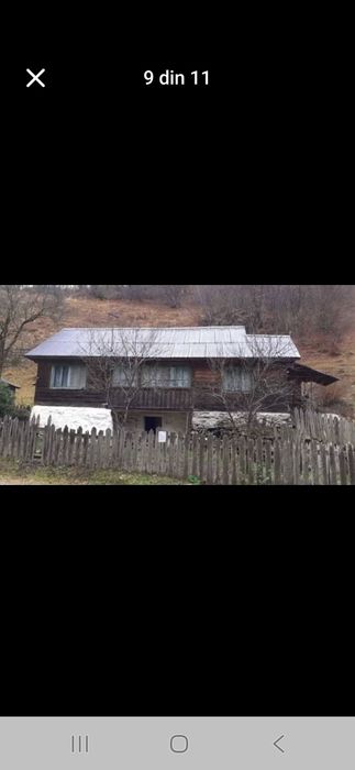 Vând casă batranească!