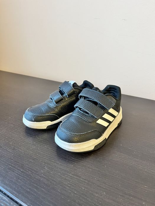 Детски маратонки Адидас за момче 25номер
