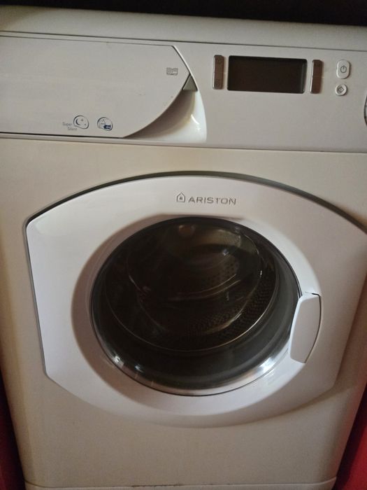 Пералня със сушилня Аристон