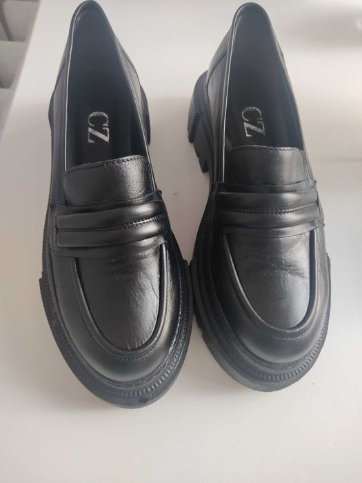 Кожаные лоферы 36,5 размер