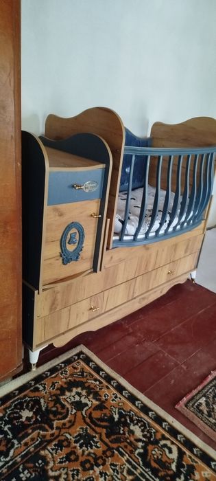 Avtokreslo detski divan sotiladi yangi umuman ishlatilmagan2025 yil ol