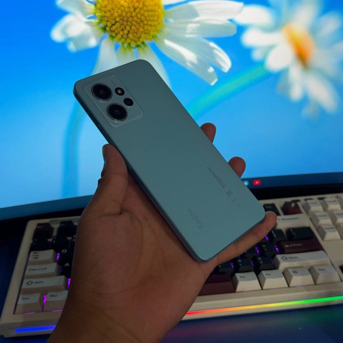 Redmi Note 12 dastafka bor