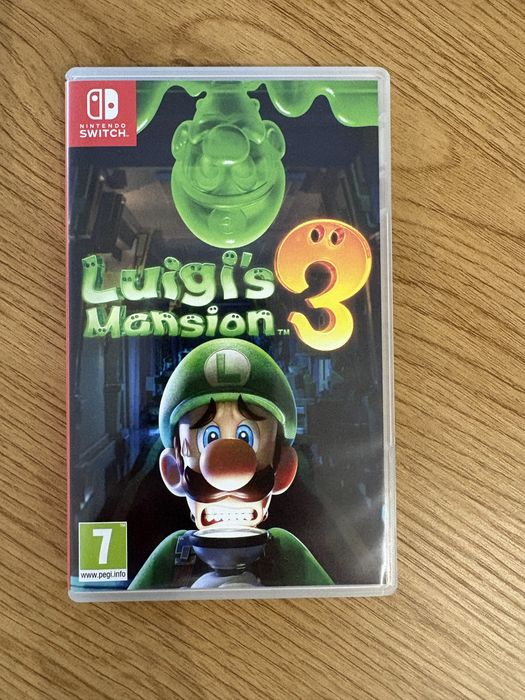 Nintendo Switch с 3 игри и множество аксесоари