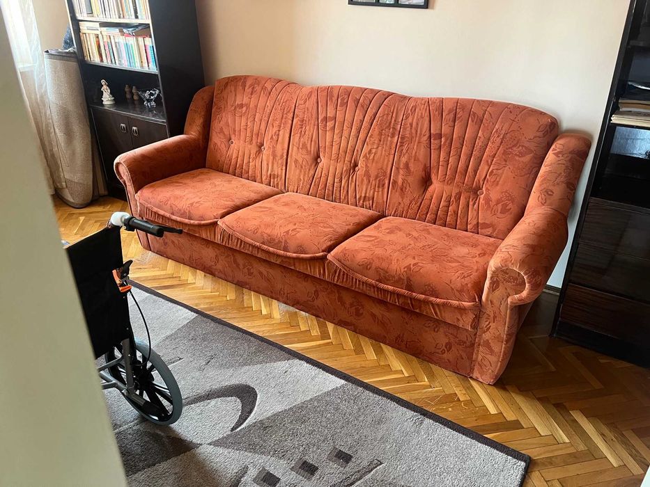 Canapea extensibila de 3 locuri