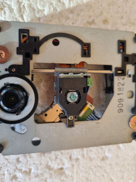 Laser Optic JVC original pt CD Player. Impecabil.