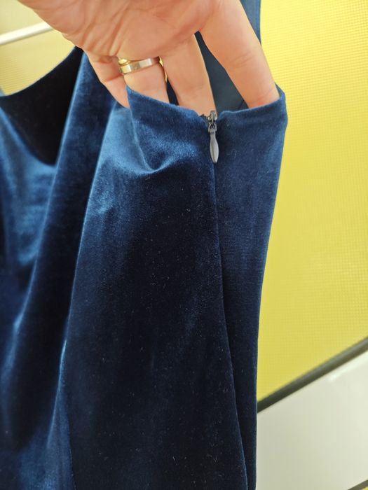 Rochie de catifea albastră