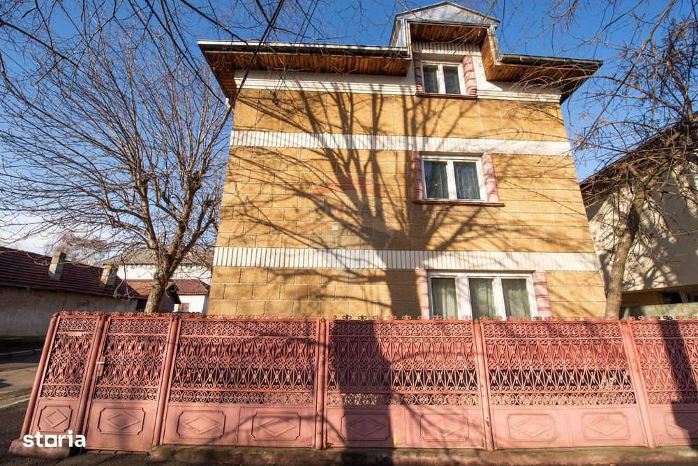 Casa individuala cu 7 camere, de vanzare 250 mp utili,  Buzau