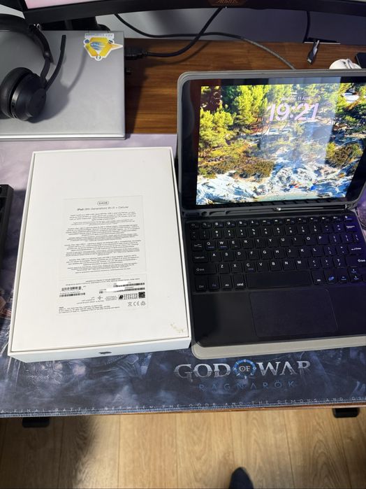 Ipad 9 Silver 64GB, WiFi и SIM! Отлично състояние.