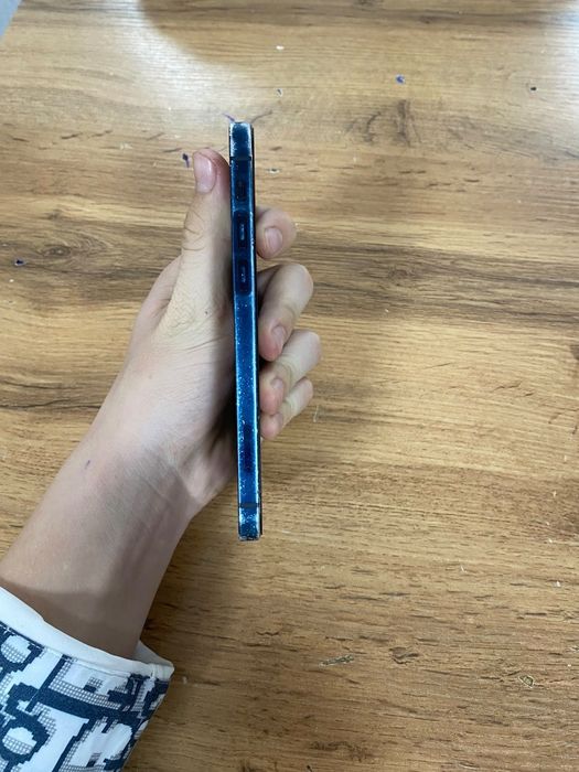 iPhone 12  128/4 емкость 73