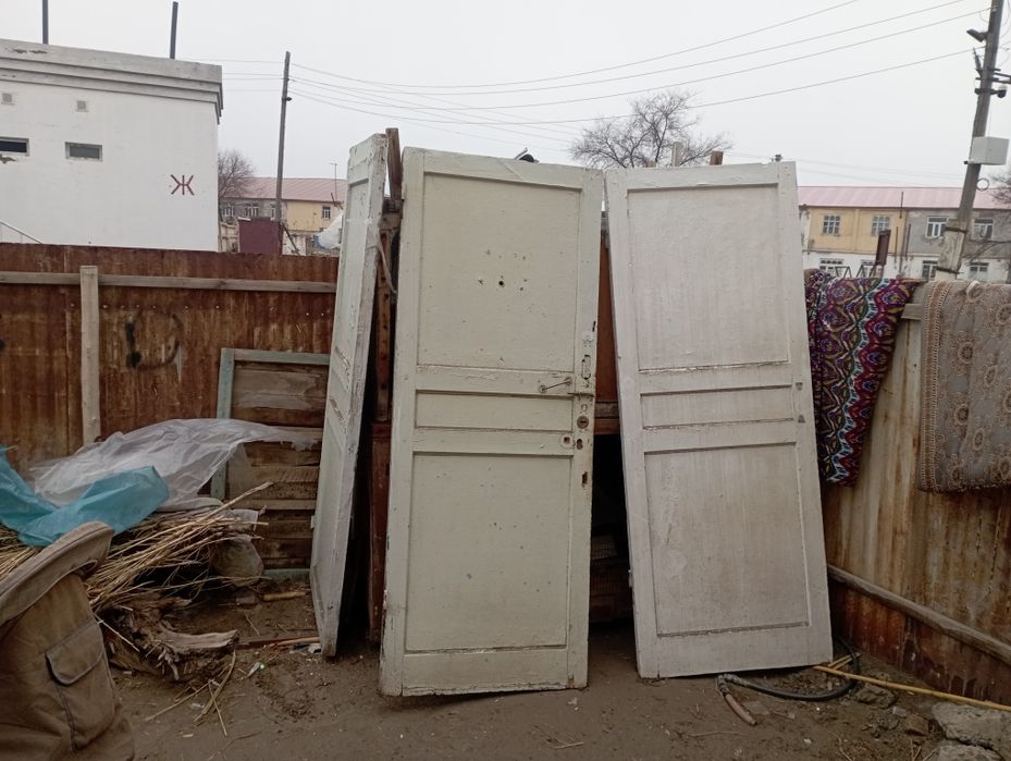 Есик сатылады шоже багатын кора сатылады