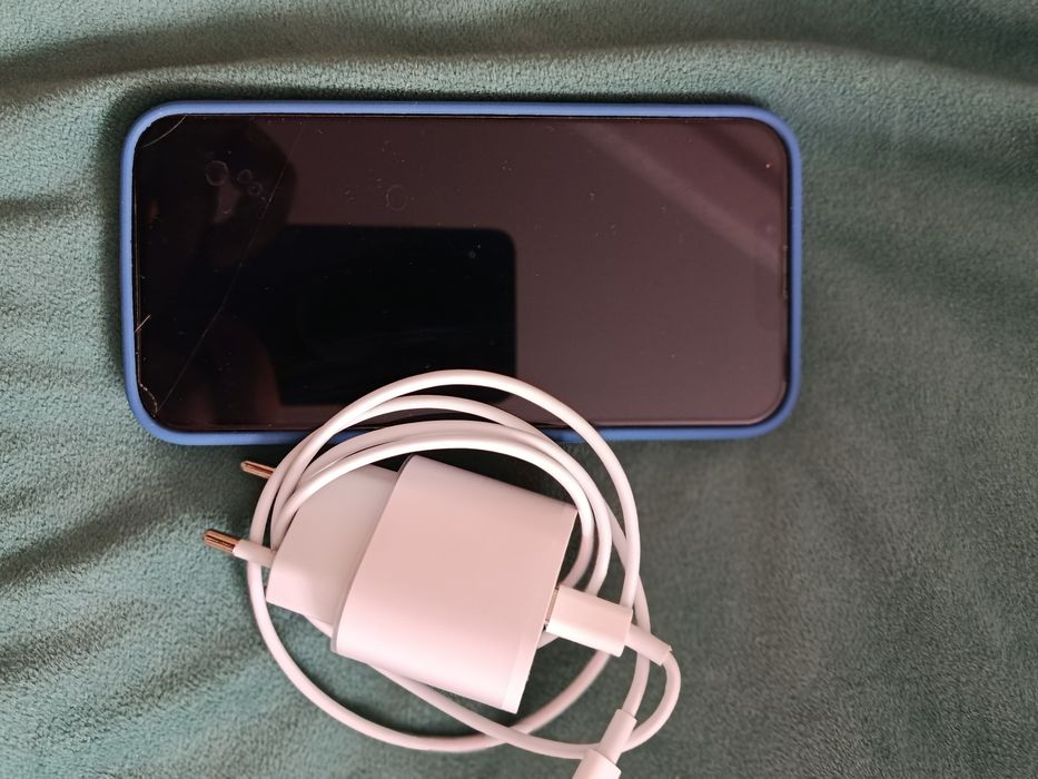 Продается Айфон 13 недорого