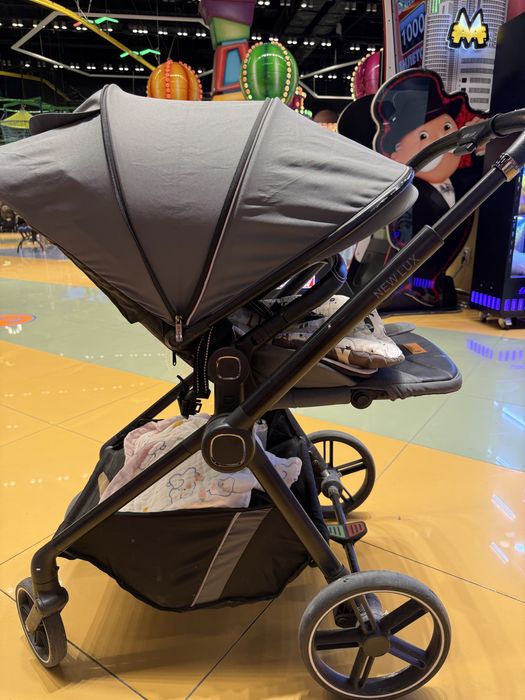 Срочно продам коляска серый New Lux