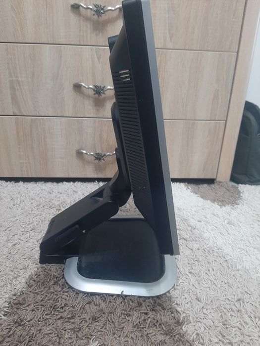 Монитор HP L1950g + кабель питания
