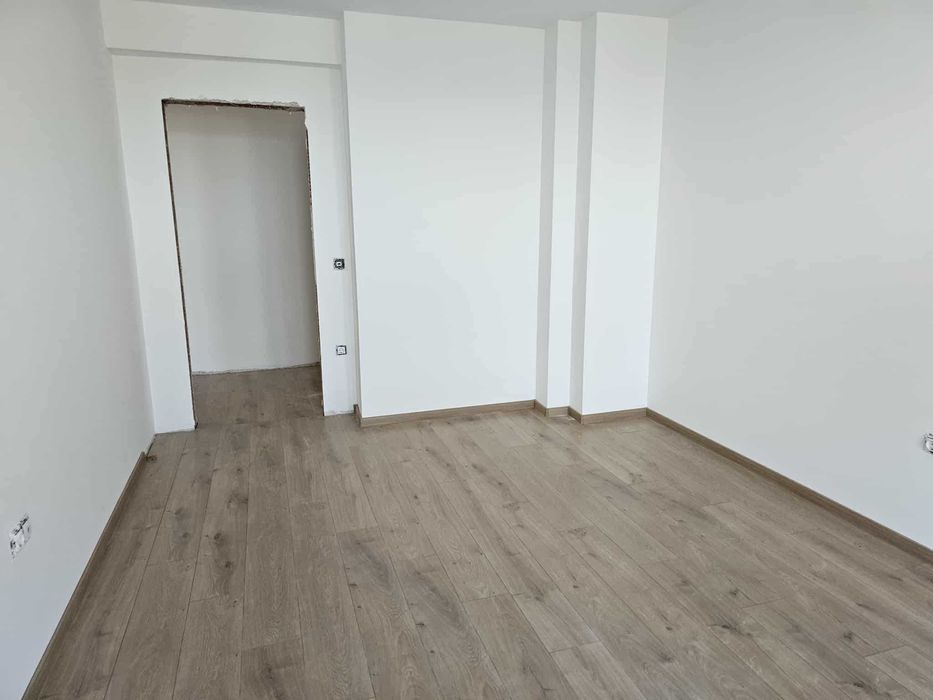 Продава се Тристаен апартамент в Варна, Бриз - 107 кв.м за 1335 €/кв.м - Снимка #16