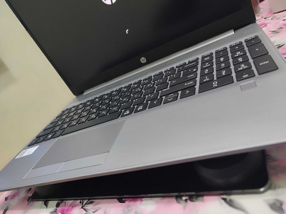 HP 255 G9 R5 12 Potok 256 Nvme SSD 16Gb lexar 3200