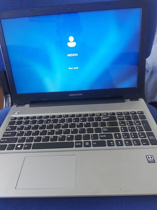 Laptop Medion Akoya i3 5010U
