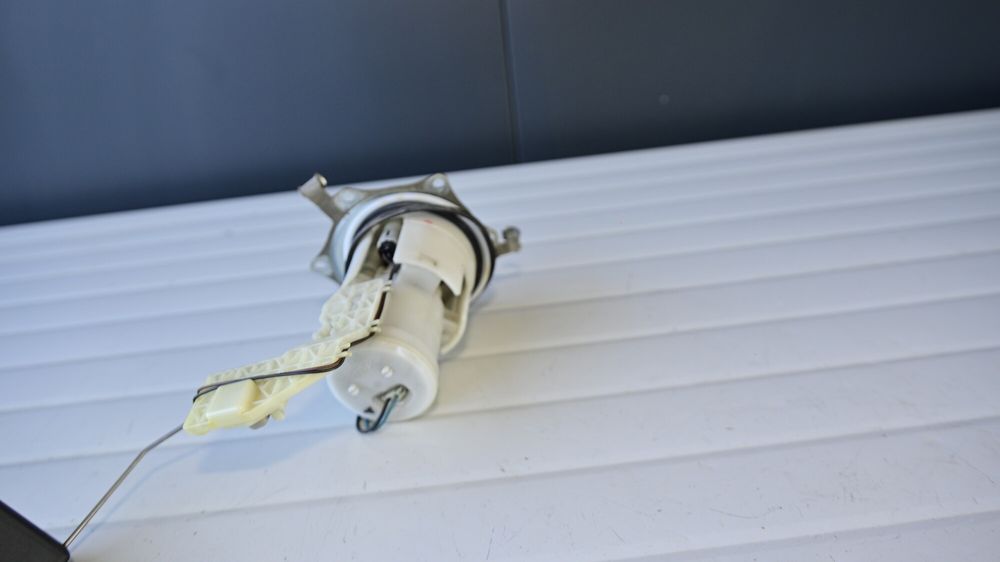 Honda VFR1200F 2012+ Pompa de benzina