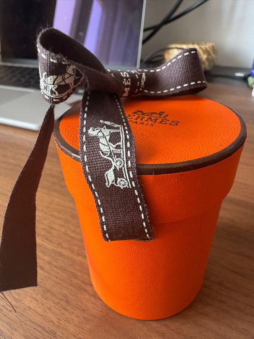 Eșarfă Hermès  (Twilly)- originală, din Viena -model l'ombre de boulevard vert/griș
