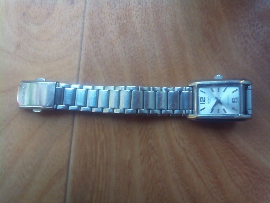 часы  наручные,  женские