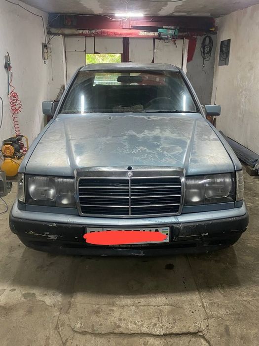 Mercedes-Benz 230 1989