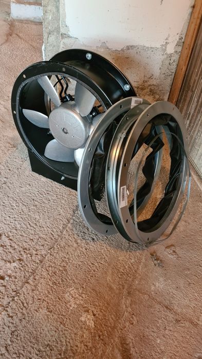 Ventilator axial