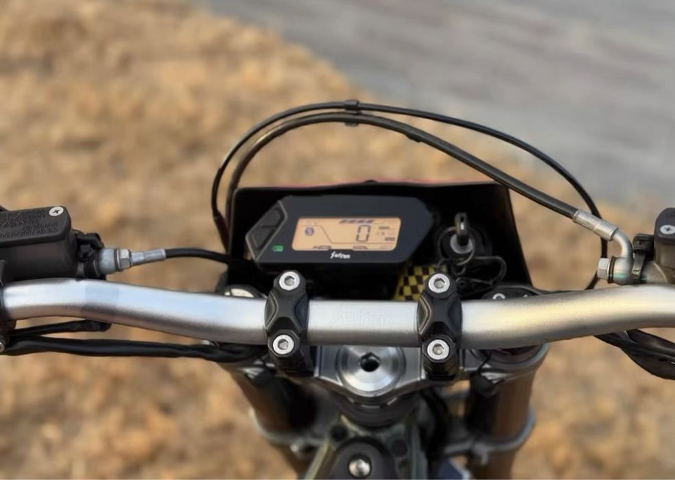 Surron ultra bee (электросамокат электровелосипед)