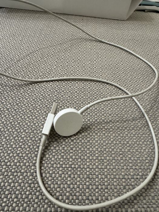 Продам Apple Watch Series 5 40 mm