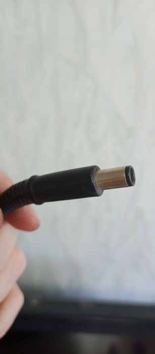 Продам блок питания на ноут Hp