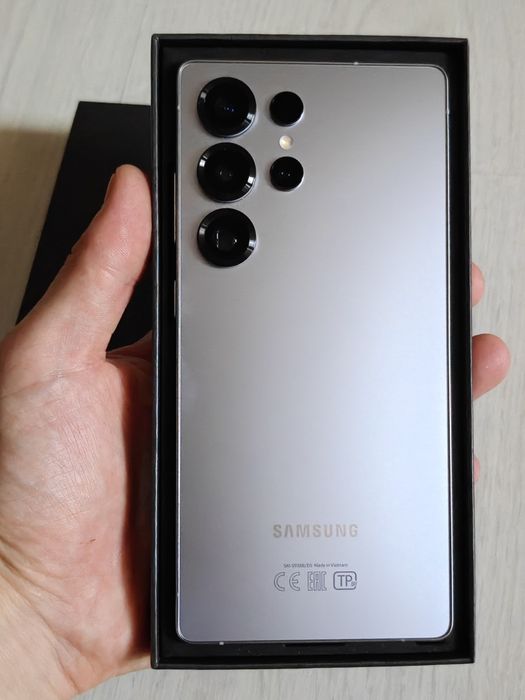 Samsung S25 Ultra 256 gb Ram 12 5G EAC