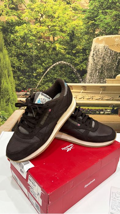 Кроссовка. Кожа