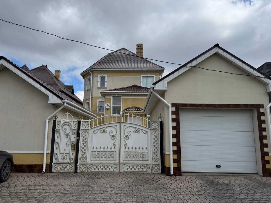 Просторный дом, 263.8 м², А. Попова