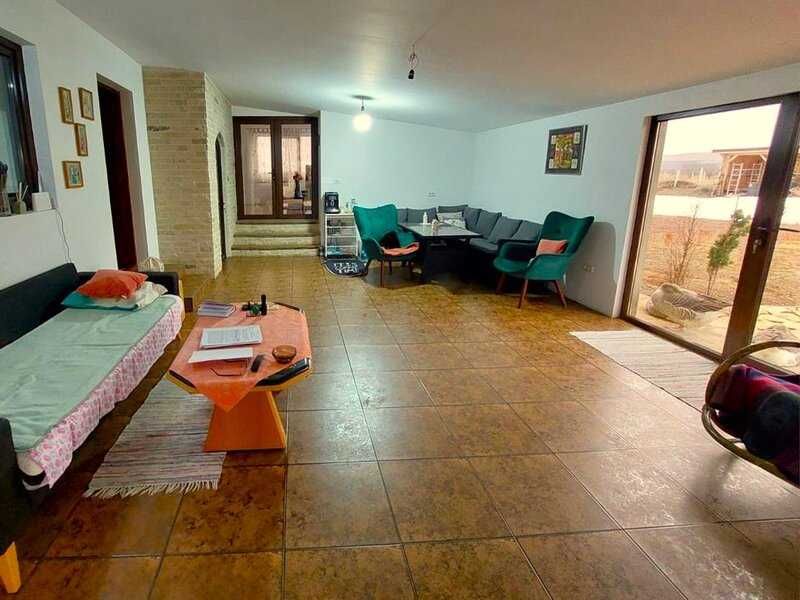 Casa de vanzare - 4 camere, pivnita - 120mp - teren 2000 mp - M. Kogalniceanu - Tulcea - 99.000 Euro