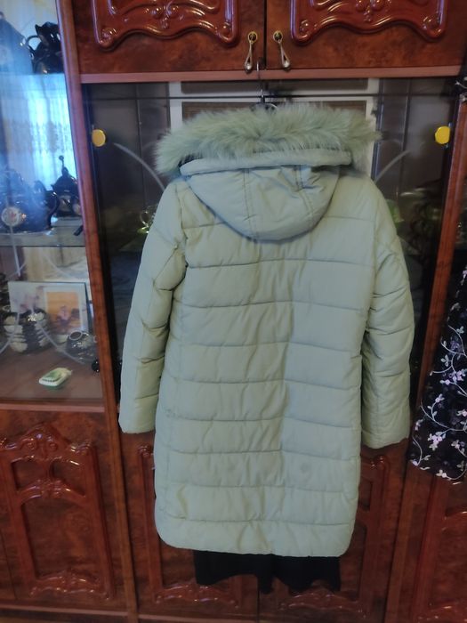 Урганч шахрида куртка женская сотилади состоянияси янги