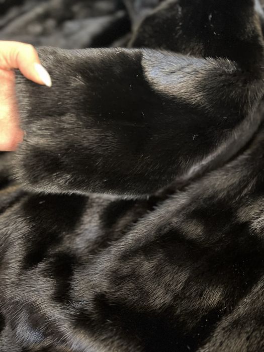 Продам норковую шубу