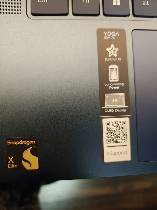Laptop Lenovo Yoga Slim 7 - 1 T- Snapdragon XElite