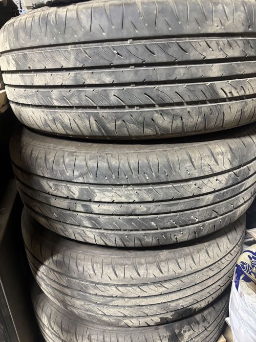 Продам 4 резины с дисками от Лексус Ес300
