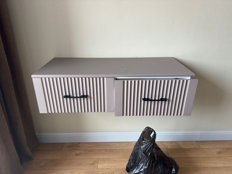 Продается Тумба подвесная