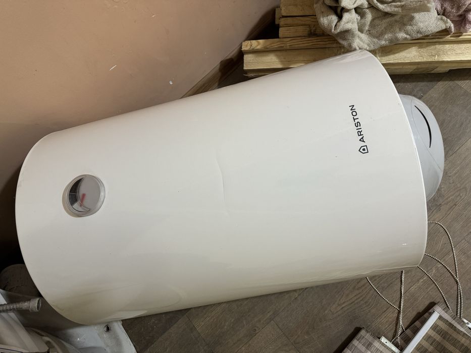 Продам водонагреватель Ariston abs pro