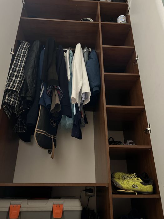 Продам шкаф в прихожую