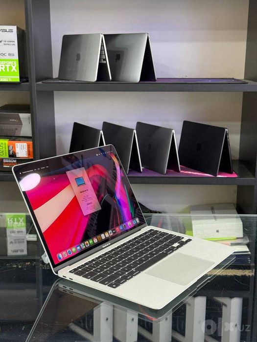 Mac Book Air M1 Silver