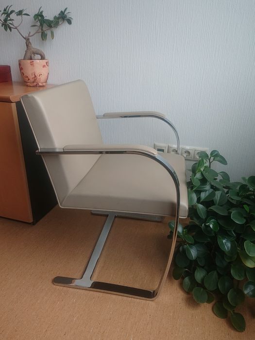 Knoll Studio кресло