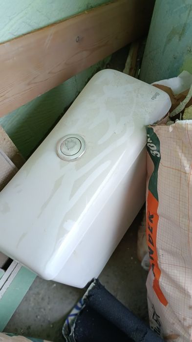 Унитаз. Есть бочок