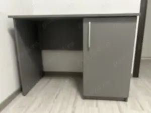 Birou gri, realizat la comanda