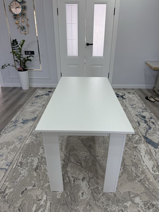 Стол сатылады арзан без стульев