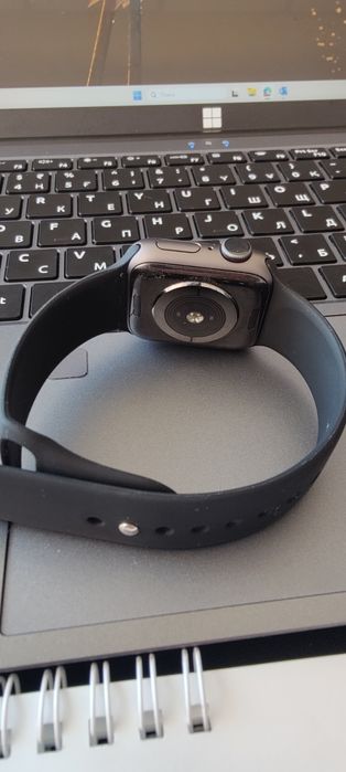 Apple watch series 4 space gray